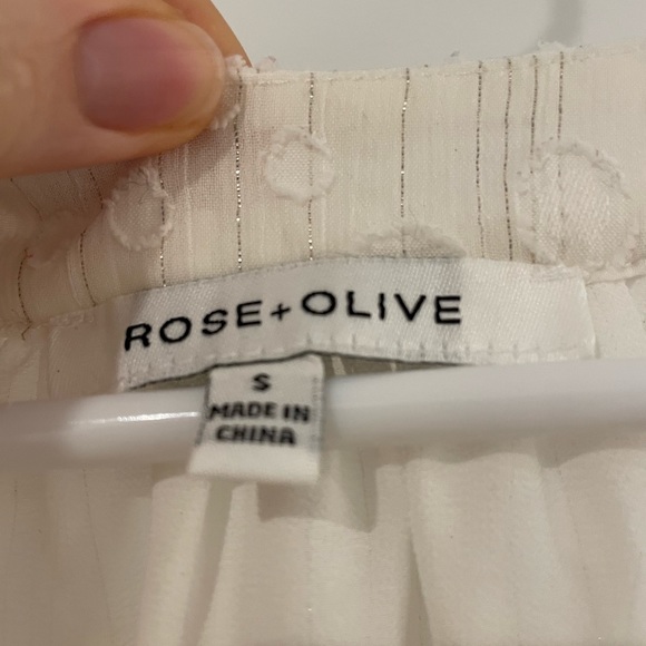 Rose + Olive top ladies size small - Picture 2 of 3